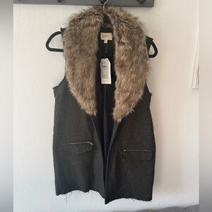 JOLT Faux Fur Collar Vest with Pockets